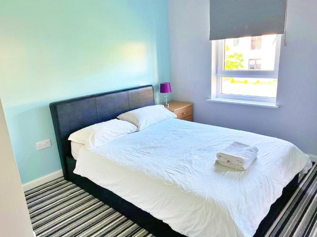 Newbuild - 3 Bedrooms, 2 Baths,5 Mins From Airport Ferienhaus *