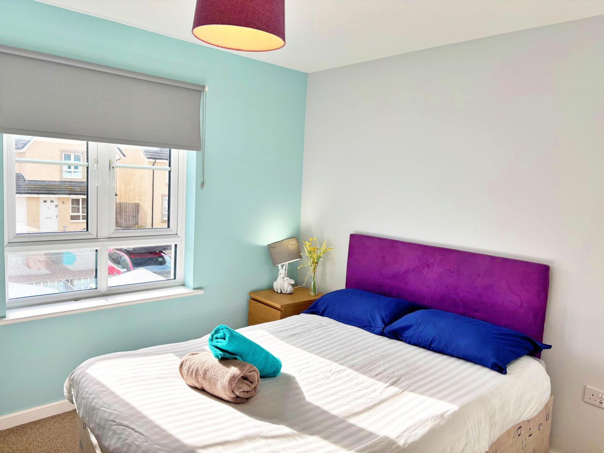Newbuild - 3 Bedrooms, 2 Baths,5 Mins From Airport * EDI